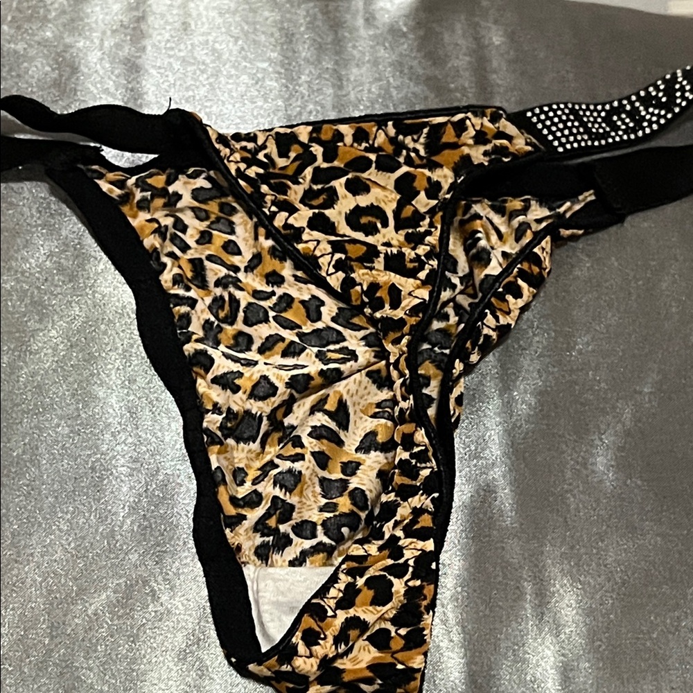 Leopard Print Thong with Rhinestone Elastic - Picture 6 of 8